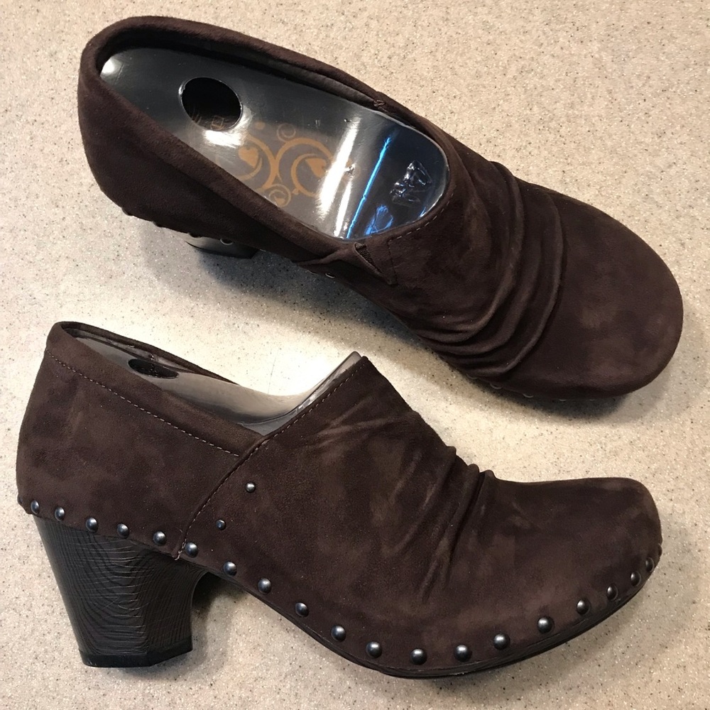 DANSKO Nori Brown Suede Studded Heeled Slouch Clogs NEW Size 41